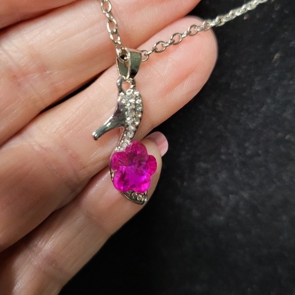 NWOT Necklace with pink stone on high heel - Picture 4 of 11
